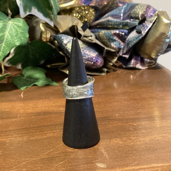 NWOT - Silver Statement Ring Smokey Gray Enamel Swirl Design - Size 8 - Picture 10 of 11